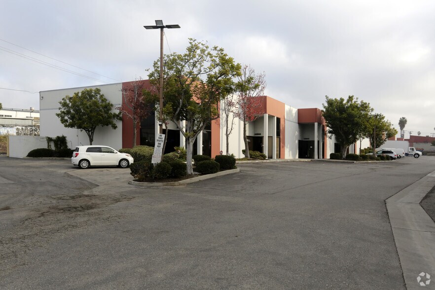 More Photos Of 14900-14918 S Figueroa St, Gardena Warehouse For Lease