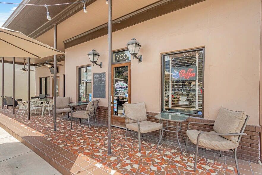 More Photos Of 700 St. Johns Ave, Palatka Restaurant For Sale