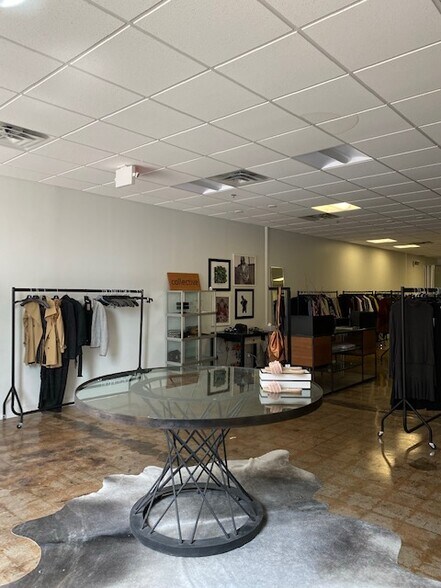 More Photos Of 5806-5810 W 36th St, Minneapolis Freestanding For Lease