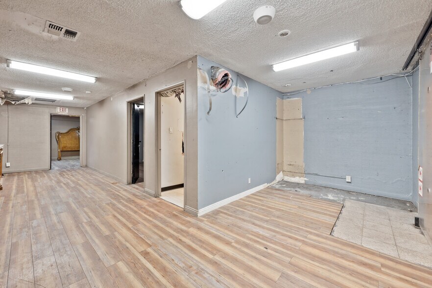 More Photos Of 310 N Long Beach Blvd, Compton Storefront Retail Office For Sale