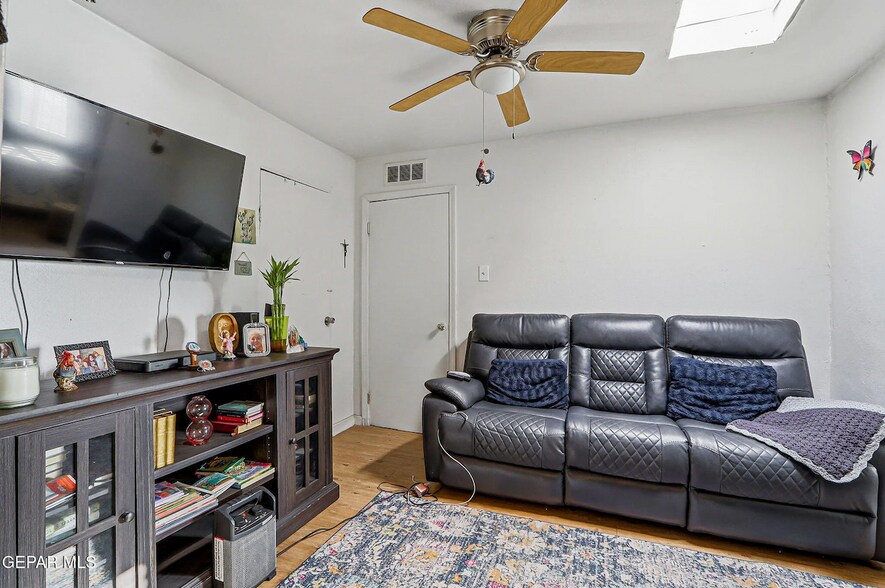 More Photos Of 10540 Socorro Rd, Socorro Specialty For Sale