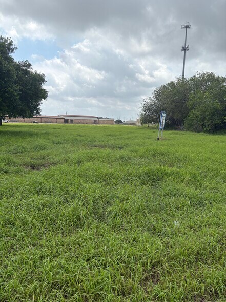 More Photos Of 1814 Lodge Ln, Corpus Christi Specialty For Sale