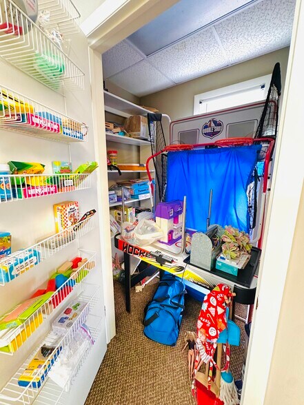 More Photos Of 110 Sunset Dr, Beckley Office For Lease