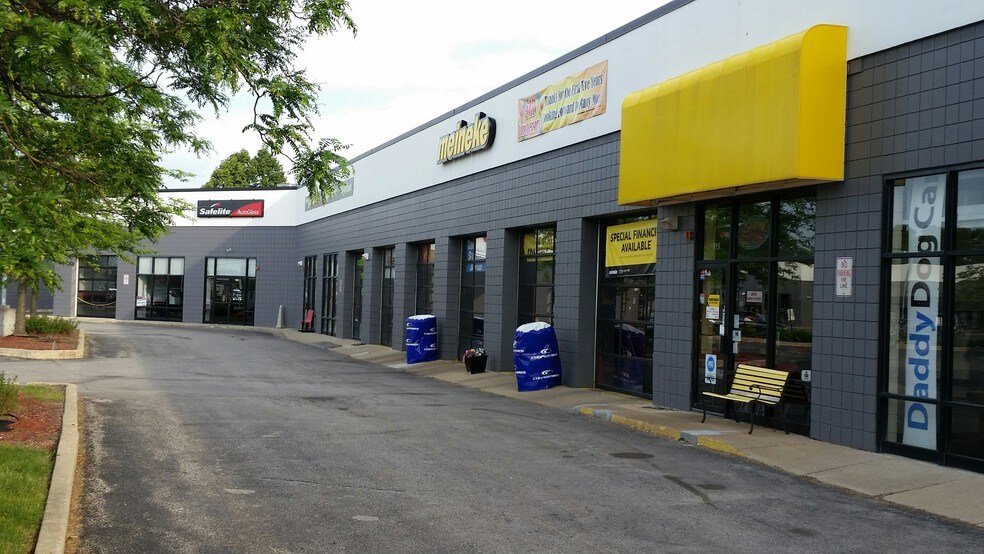 More Photos Of 301-357 Townline Rd, Mundelein General Retail For Lease