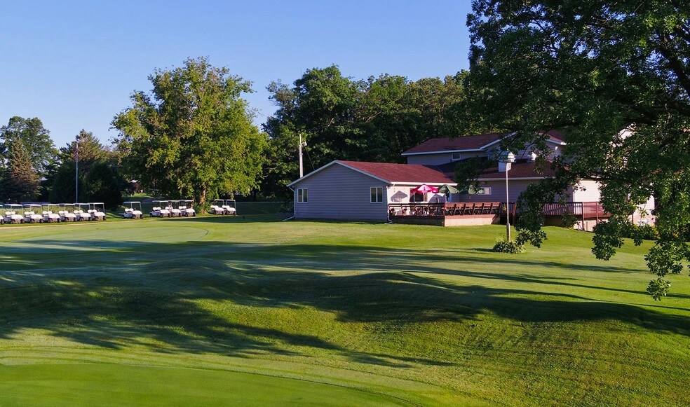 More Photos Of 31886 County Road 3, Eagle Bend Showroom For Sale