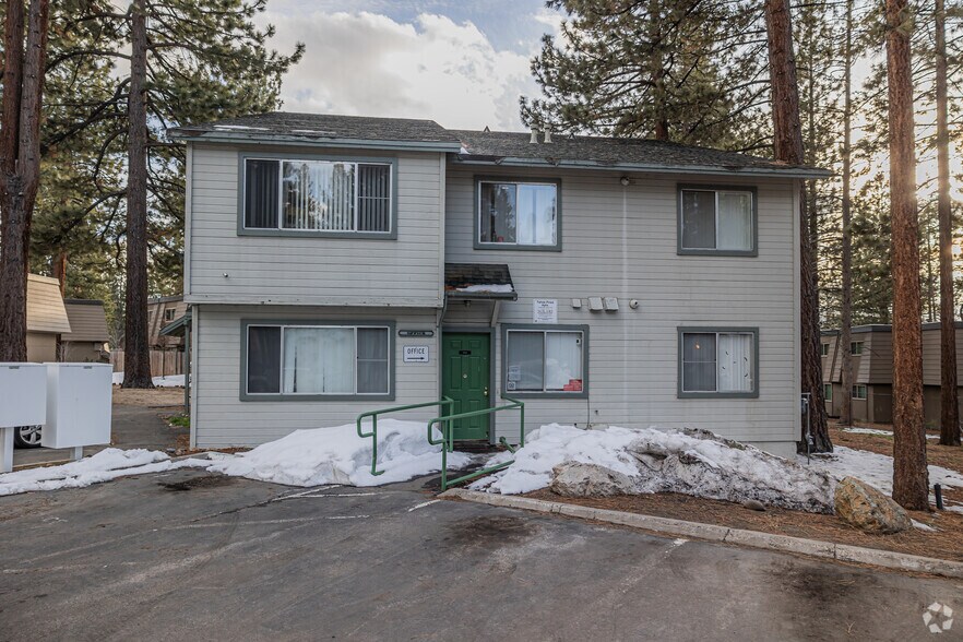 More Photos Of 3431 Spruce Ave, South Lake Tahoe Apartments For Sale