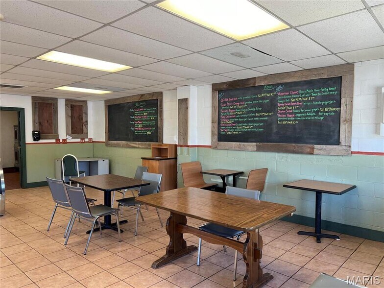 More Photos Of 2112 S Center St, Maryville Restaurant For Sale
