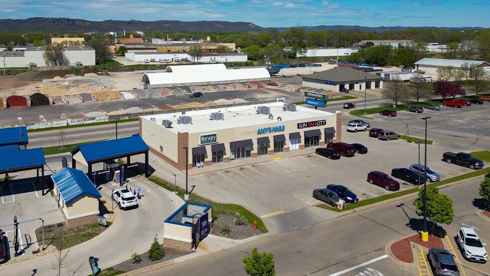 More Photos Of 1035 Frontenac Dr, Winona Storefront For Sale