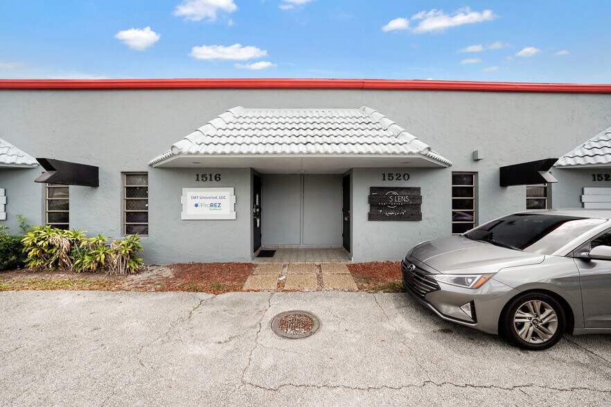 More Photos Of 1500-1536 S Dixie Hwy, Pompano Beach Showroom For Lease