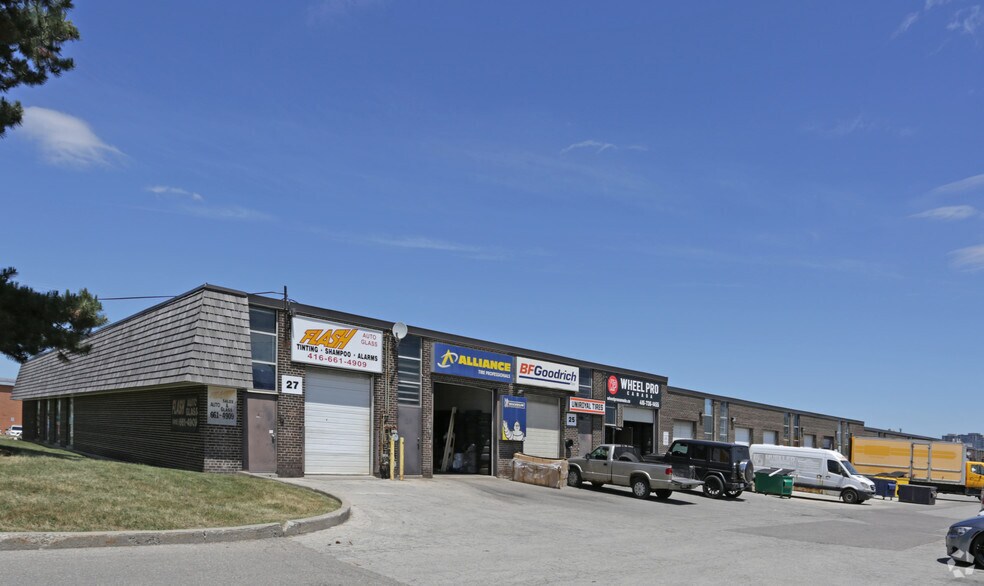 More Photos Of 45 Brisbane Rd, Toronto Showroom For Lease