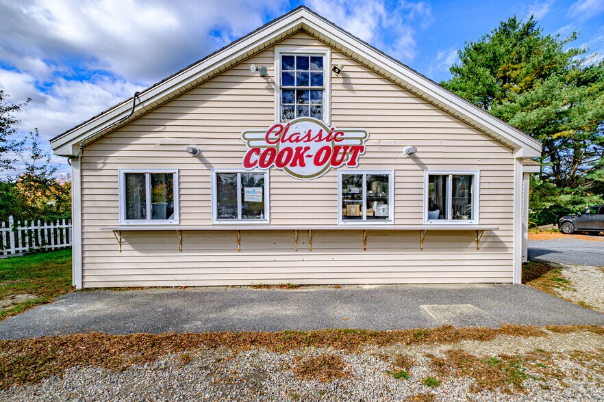 More Photos Of 150 US ROUTE 1, Freeport Fast Food For Sale