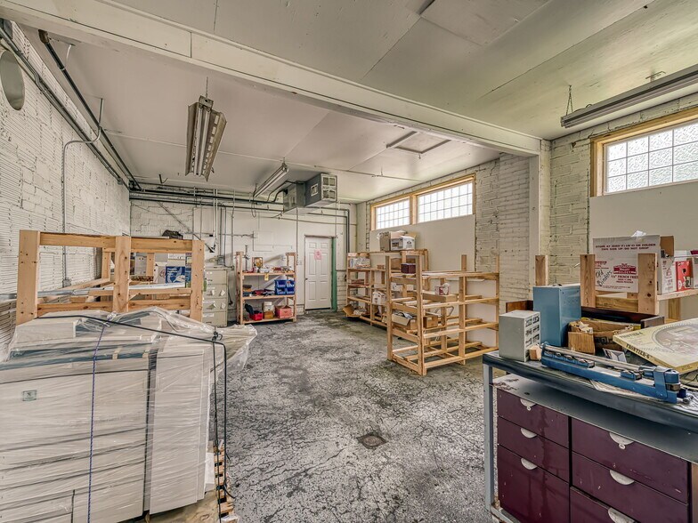 More Photos Of 111 Jones Ave, Monroe Warehouse For Lease