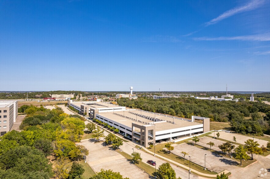 More Photos Of 1500 Solana Blvd, Westlake Unknown For Lease