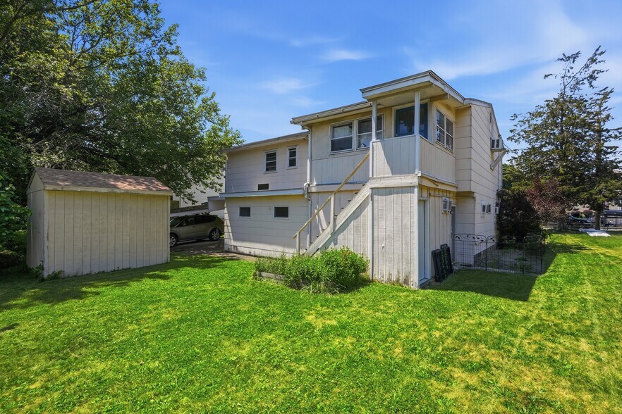More Photos Of 3 Pierces Rd, Newburgh Office Residential For Sale