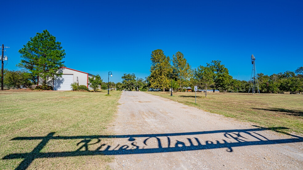 More Photos Of 1275-1299 Big Valley Cir, Lipan Trailer Camper Park For Sale