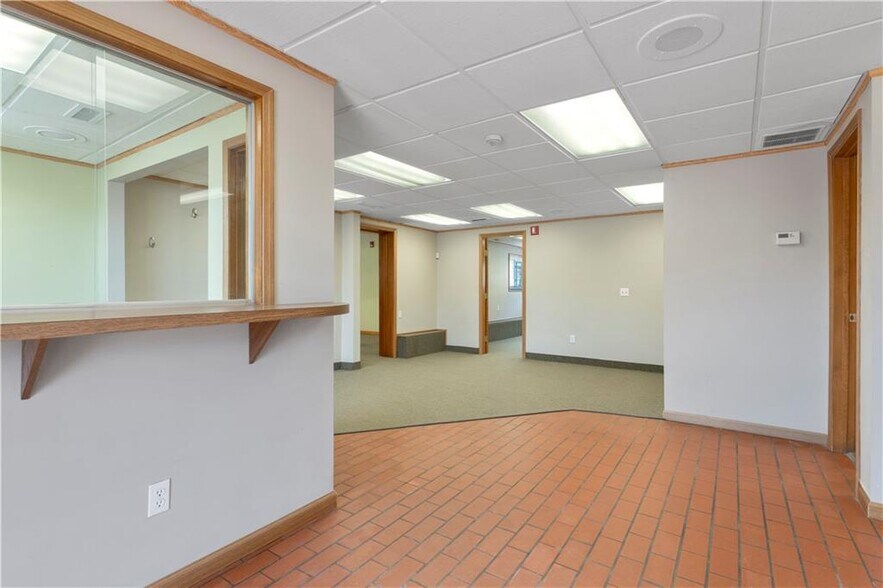 More Photos Of 63 Bleachery Ct, Warwick Distribution For Sale