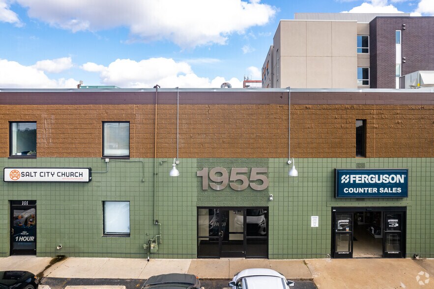 More Photos Of 1955 University Ave W, Saint Paul Medical For Lease
