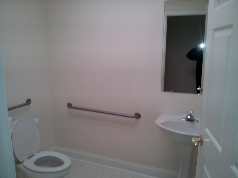 More Photos Of 106 Colony Park Dr, Cumming Office Residential For Lease