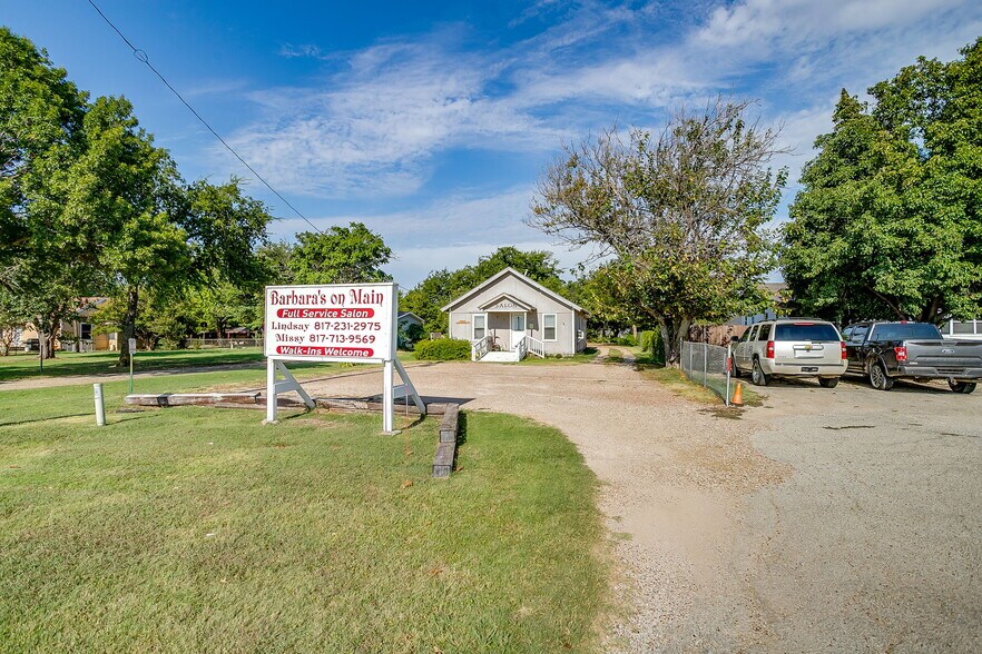 More Photos Of 1504 Bus Rte 1187, Crowley Freestanding For Sale