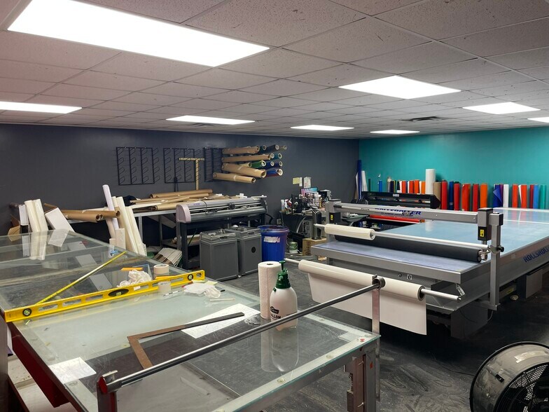 More Photos Of 295 Racetrack Rd, McDonough Flex For Sale