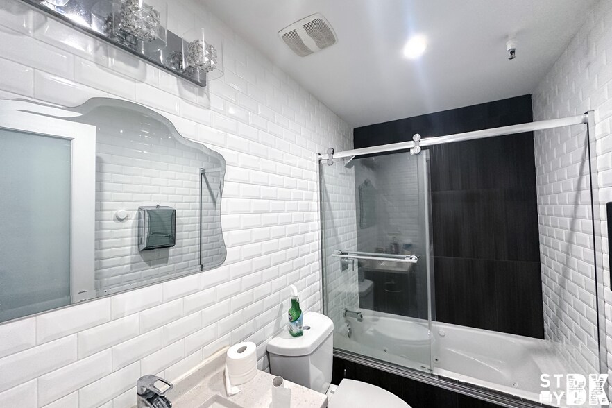 More Photos Of 1274 Fulton St, Brooklyn Storefront Retail Office For Lease