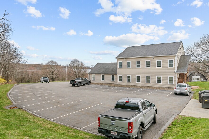 More Photos Of 385 South St, Shrewsbury Office For Sale