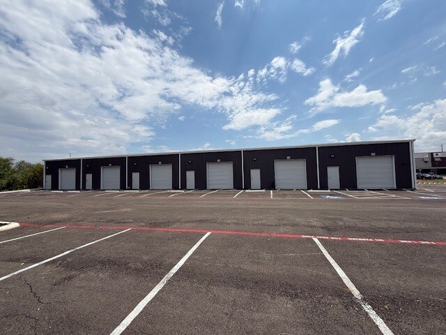 More Photos Of 9326 SE Loop 410, San Antonio Flex For Sale