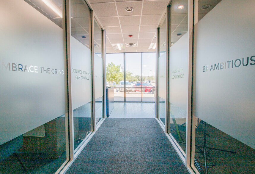 More Photos Of 350-400 Promenade Way, Sugar Land Unknown For Lease