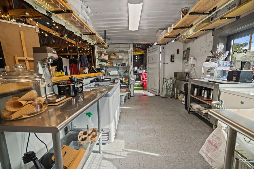 More Photos Of 1589 W Victory Way, Craig Flex For Sale