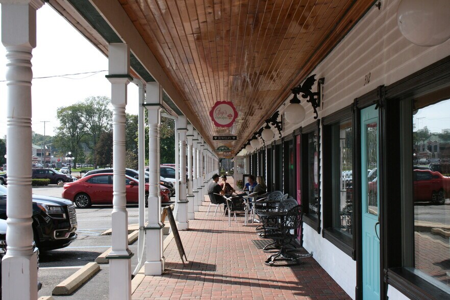 More Photos Of 340 W Cleveland Rd, Granger Storefront For Lease