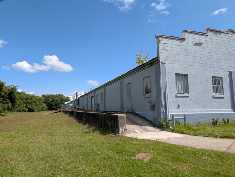 More Photos Of 74 Leonard Wood Rd, Battle Creek Manufacturing For Sale