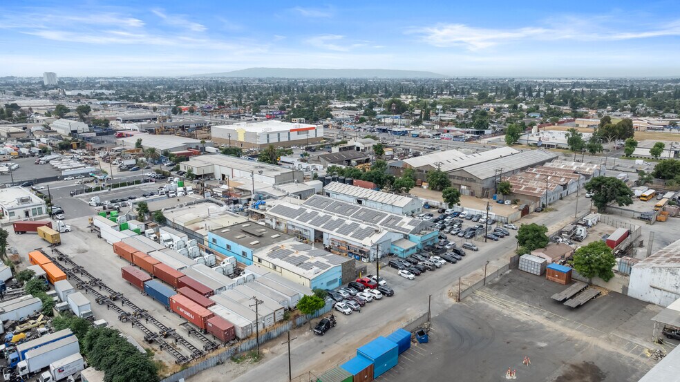 More Photos Of 424 E Dixon St, Compton Manufacturing For Sale