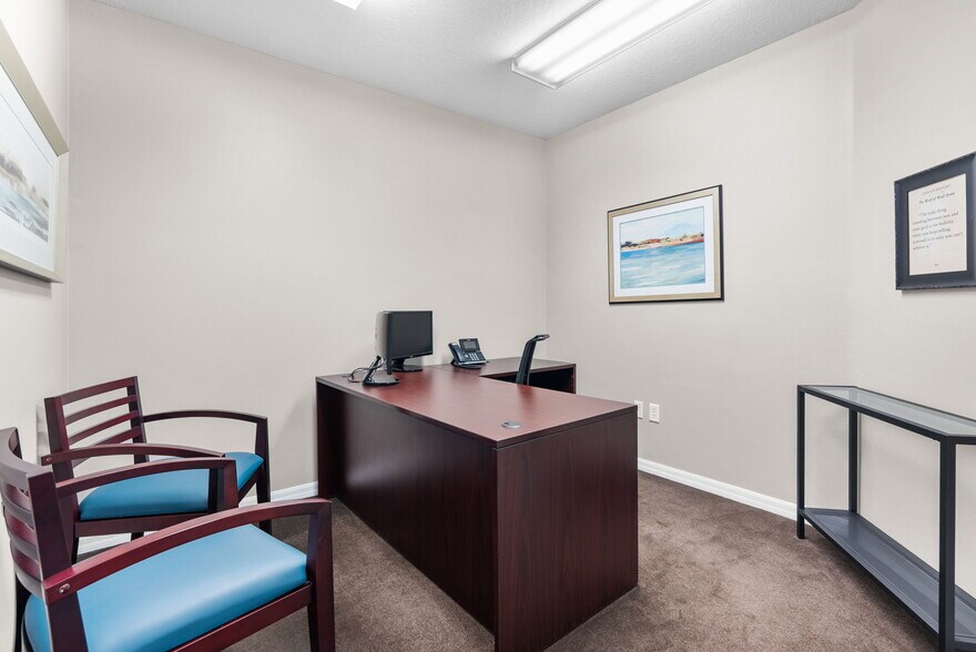 More Photos Of 8473 W Linebaugh Ave, Tampa Office For Lease
