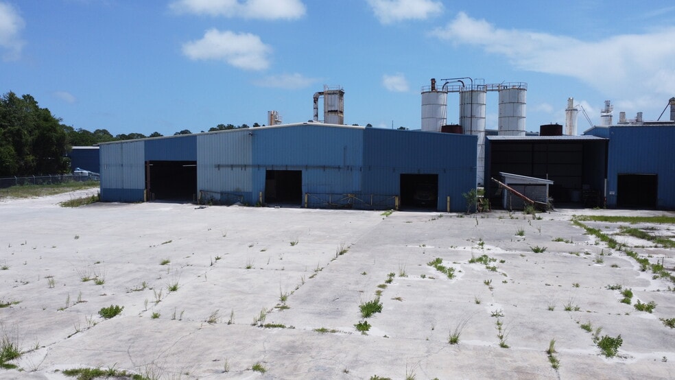 More Photos Of 2100 Line St, Brunswick Industrial For Sale