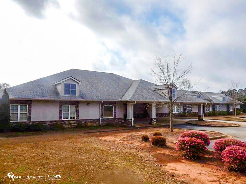 More Photos Of 22 Madras Pky, Newnan Healthcare For Lease