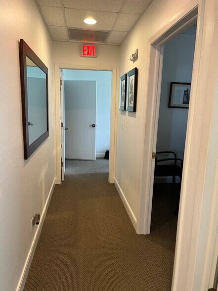 More Photos Of 40 Barkley Cir, Fort Myers Medical For Lease