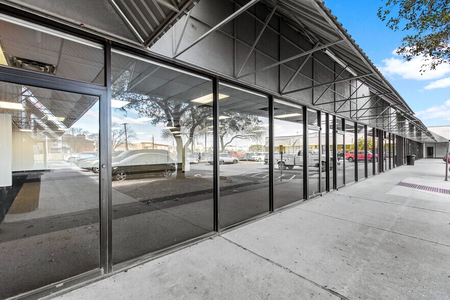 More Photos Of 400-900 Bugg Ln, San Marcos Unknown For Lease