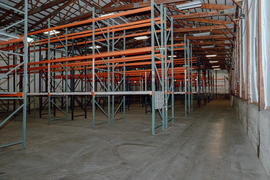 More Photos Of 1137 1st St, Henderson Warehouse For Lease