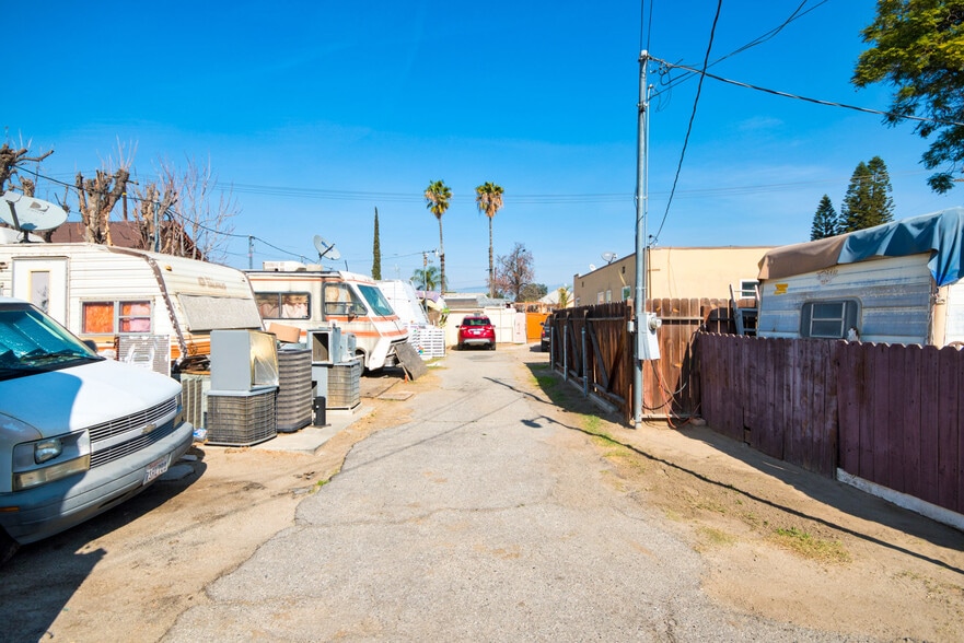 More Photos Of 584 E H St, Colton Manufactured Housing Mobile Home Park For Sale