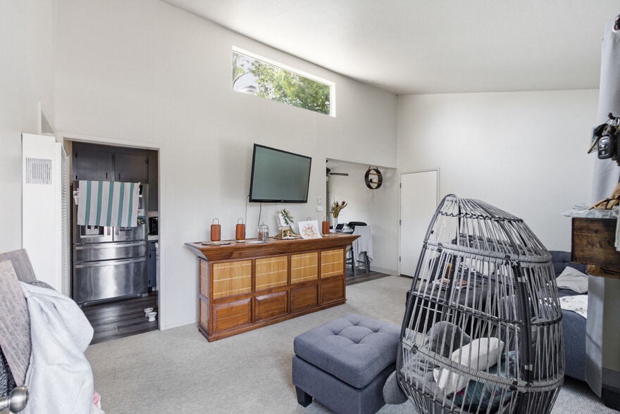 More Photos Of 1584 Chanticleer Ave, Santa Cruz Apartments For Sale