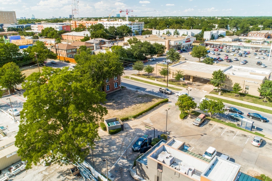 More Photos Of 911 N Haskell Ave, Dallas Land For Sale