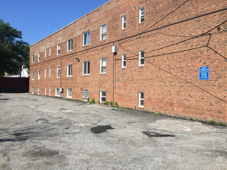 More Photos Of 1833-1845 E 31st St, Lorain Apartments For Sale