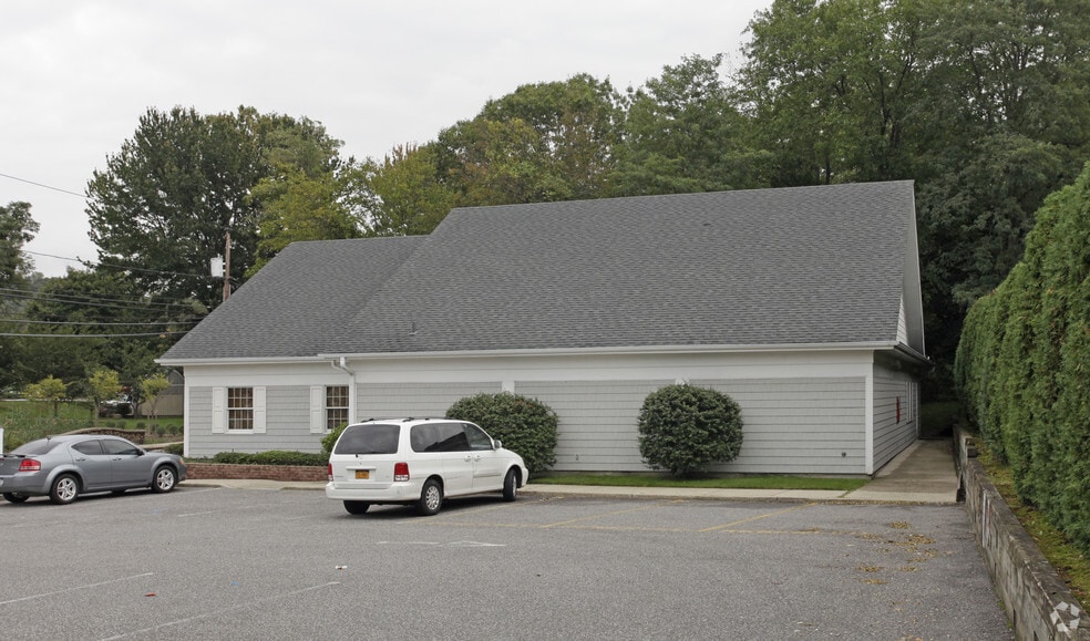 More Photos Of 311 Barnum Ave, Port Jefferson Medical For Sale