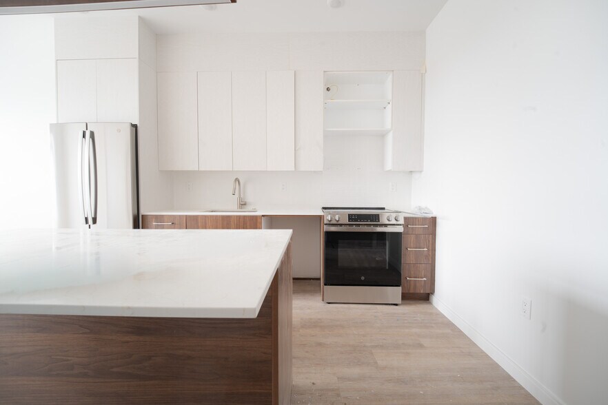 More Photos Of 13 Warwick St, Somerville Apartments For Sale