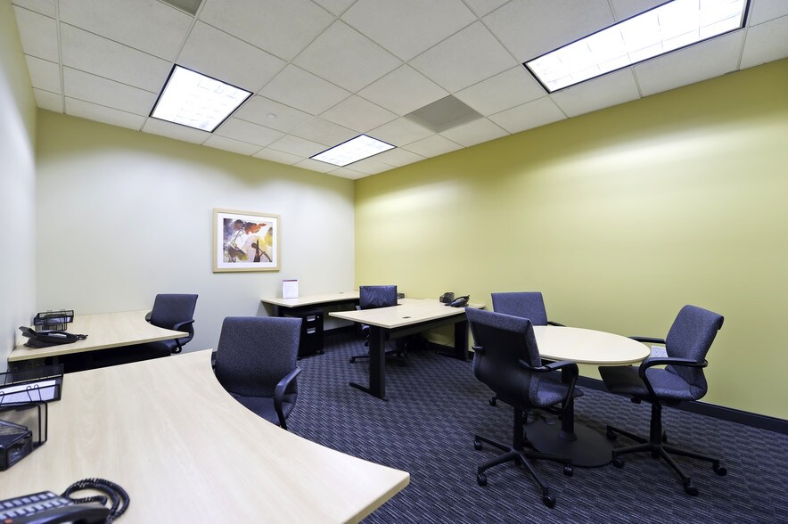 More Photos Of 1200 Smith St, Houston Office For Lease