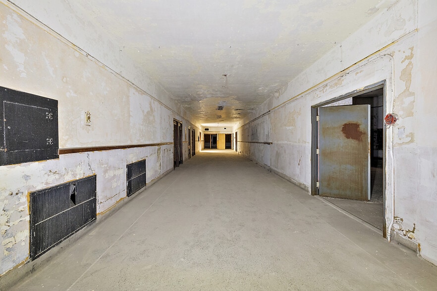 More Photos Of 8411 E Forest Ave, Detroit Schools For Sale
