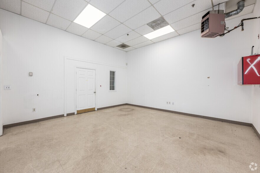 More Photos Of 8221 Preston Ct, Jessup Warehouse For Lease