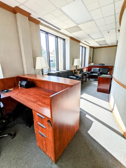 More Photos Of 428 E 4th St, Charlotte Office For Sale