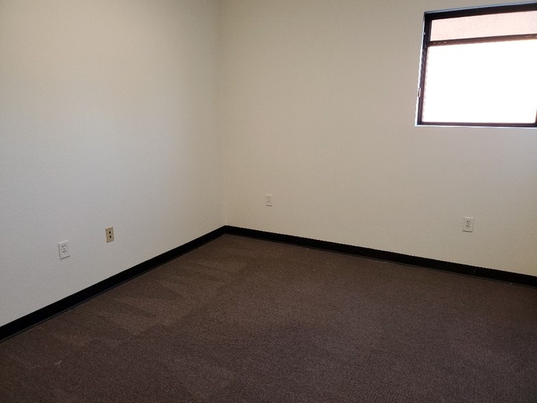 More Photos Of 2437-2443 S Prairie Ave, Pueblo Office For Sale