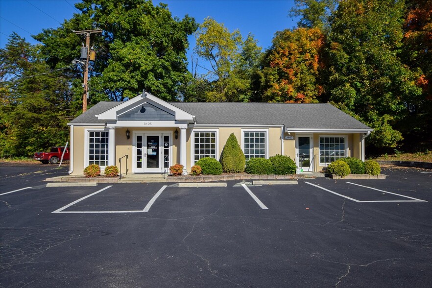 Primary Photo Of 3405 Brambleton Ave, Roanoke Storefront Retail Office For Sale